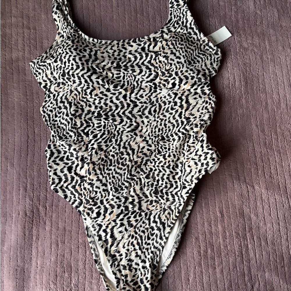 Aerie Black and Cream Patterned One-Piece Swimsuit